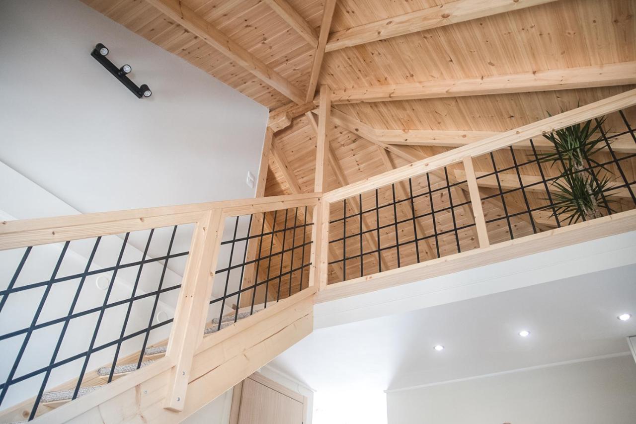 Agiopetra Lofts 公寓 *